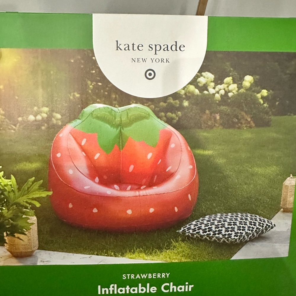 Kate Spade x Target Pearl Embellished Red and Green Strawberry Wicker Bag Bundle - Picture 3 of 6